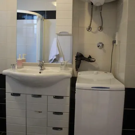 Pirovic Apartamento Turanj