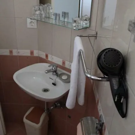 Pirovic Apartment