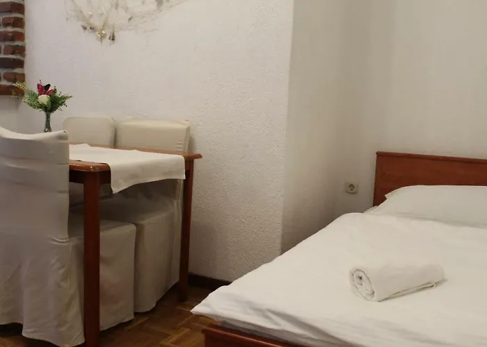 Apartment Pirovic *