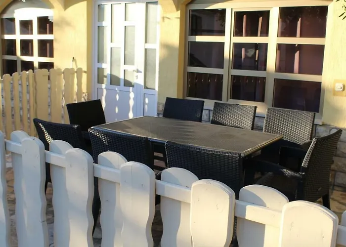 Apartment Pirovic